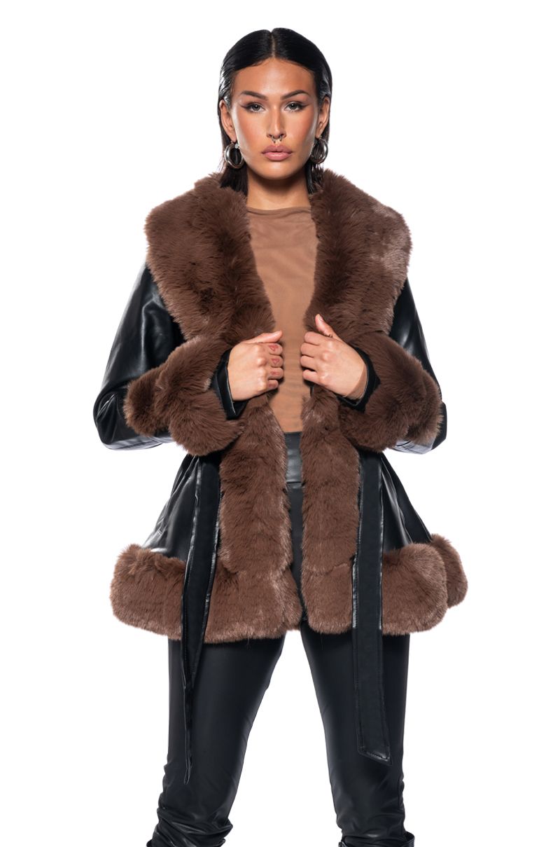 高速配送 Faux Convertible Fur Coat Tippet レインコート/ポンチョ