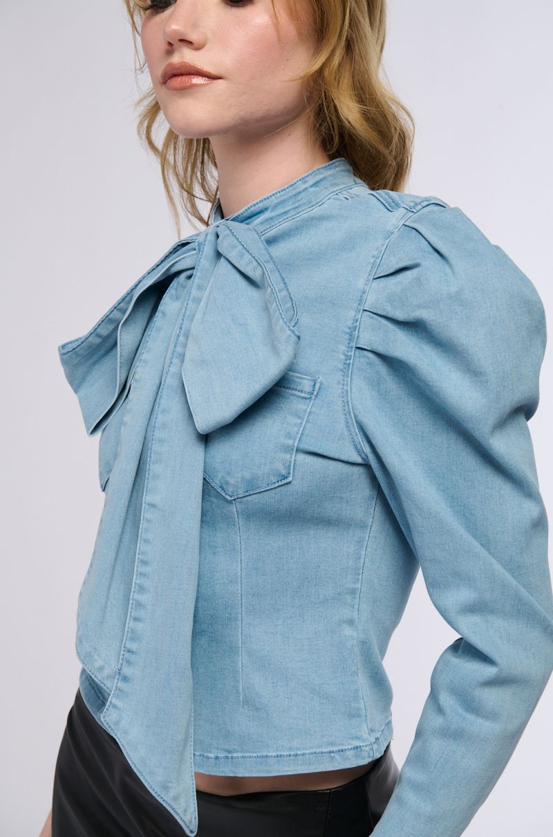 MISS INDEPENDENT DENIM LONG SLEEVE BLOUSE IN BLUE
