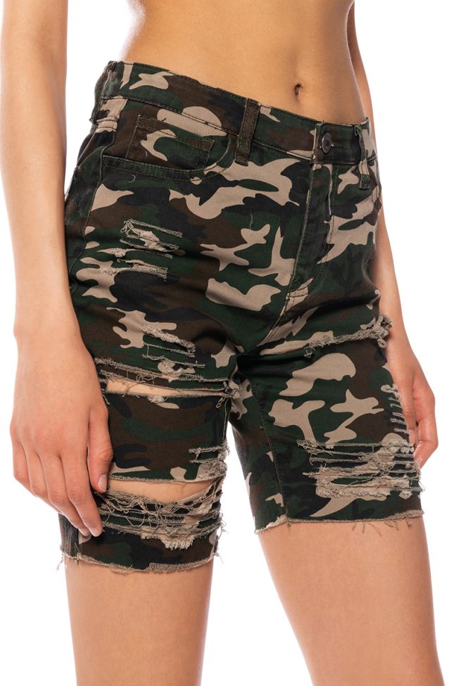 Side View At Attention Shredded Camo Short