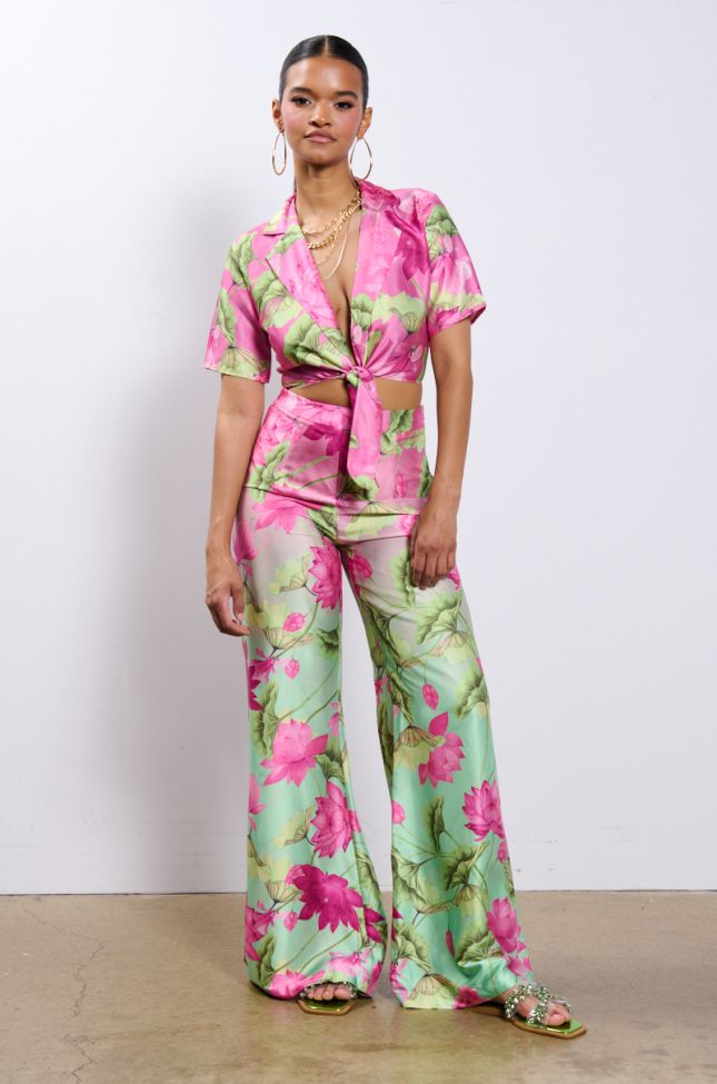 Extra View Catch Me In Miami Printed Satin Pant