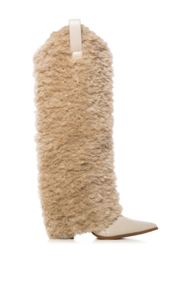 Side View Eskimokisses Beige Furry Boot
