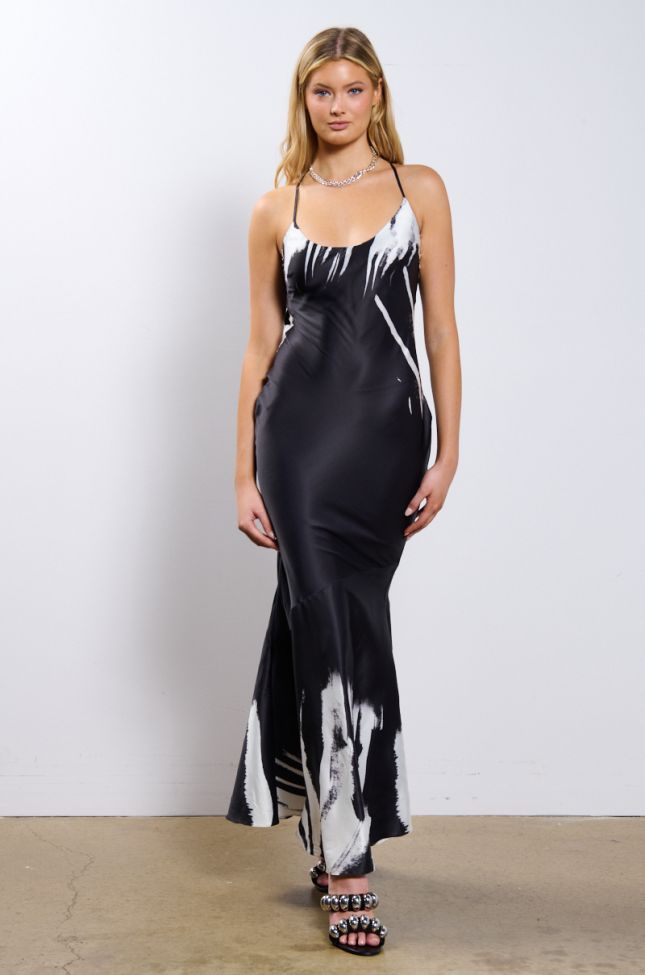 Front View Shes Just Got It Printed Maxi Dress
