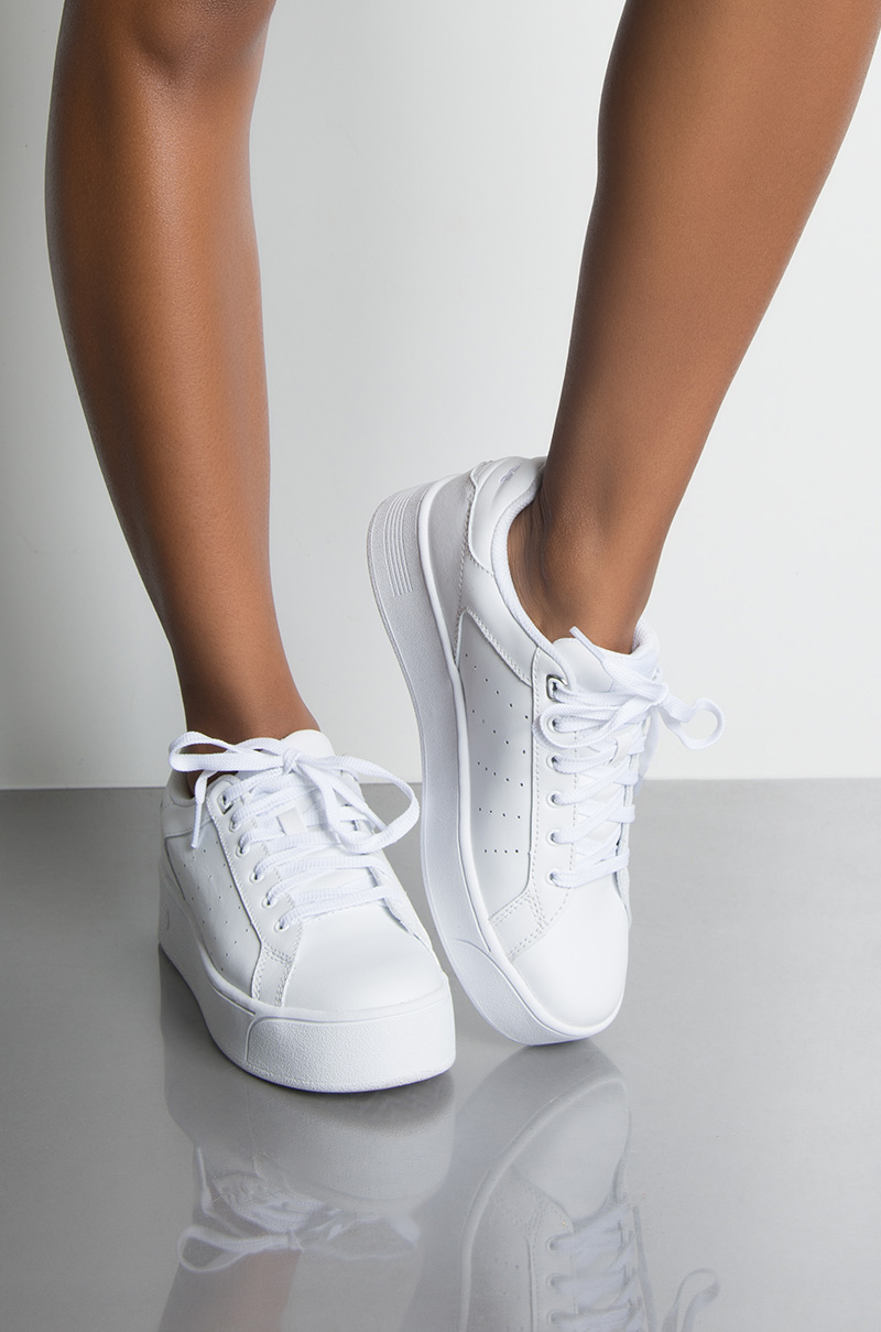 K-Swiss Lace Up Platform Sneaker in White