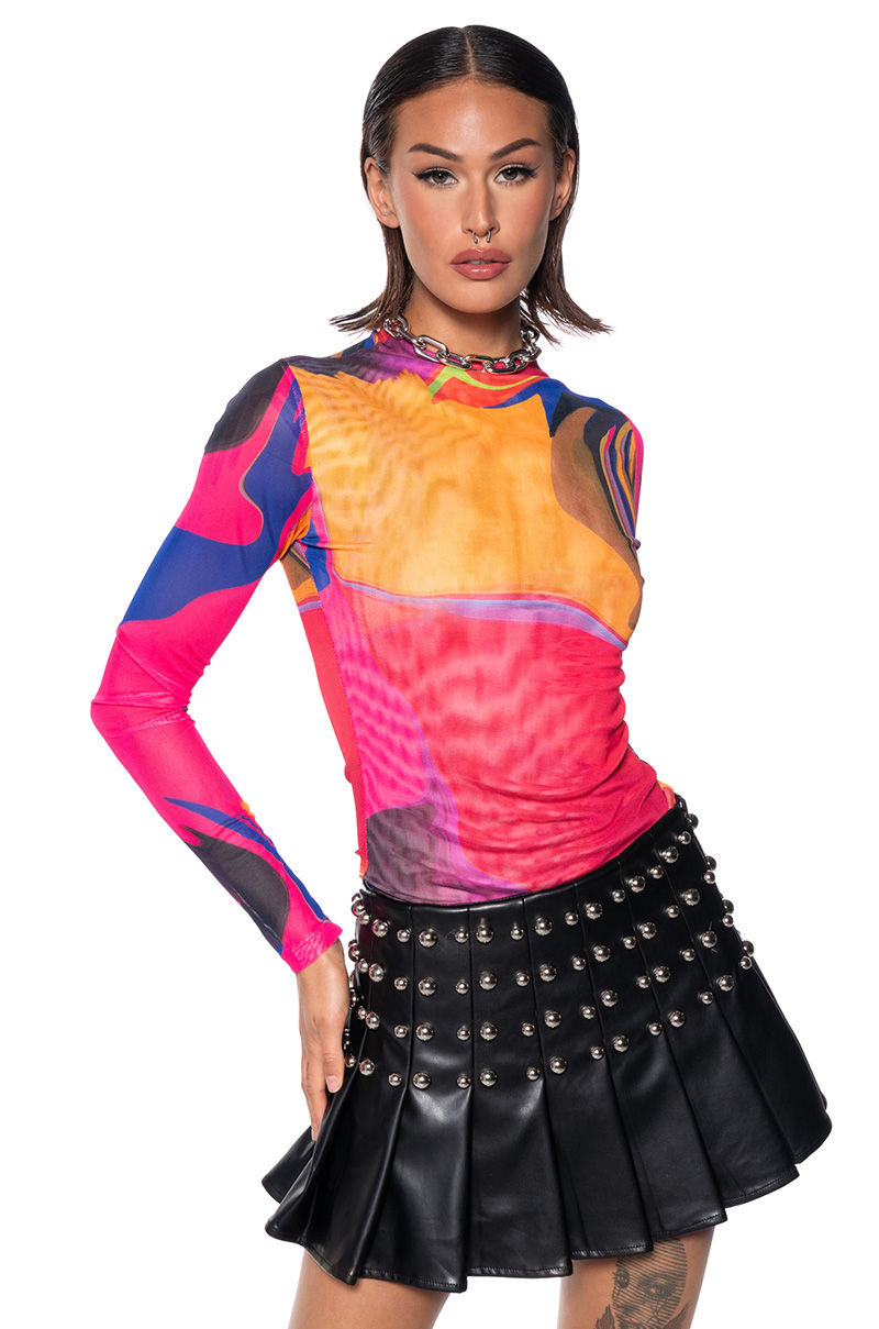 PROFILES ABSTRACT MESH TOP IN PINK MULTI