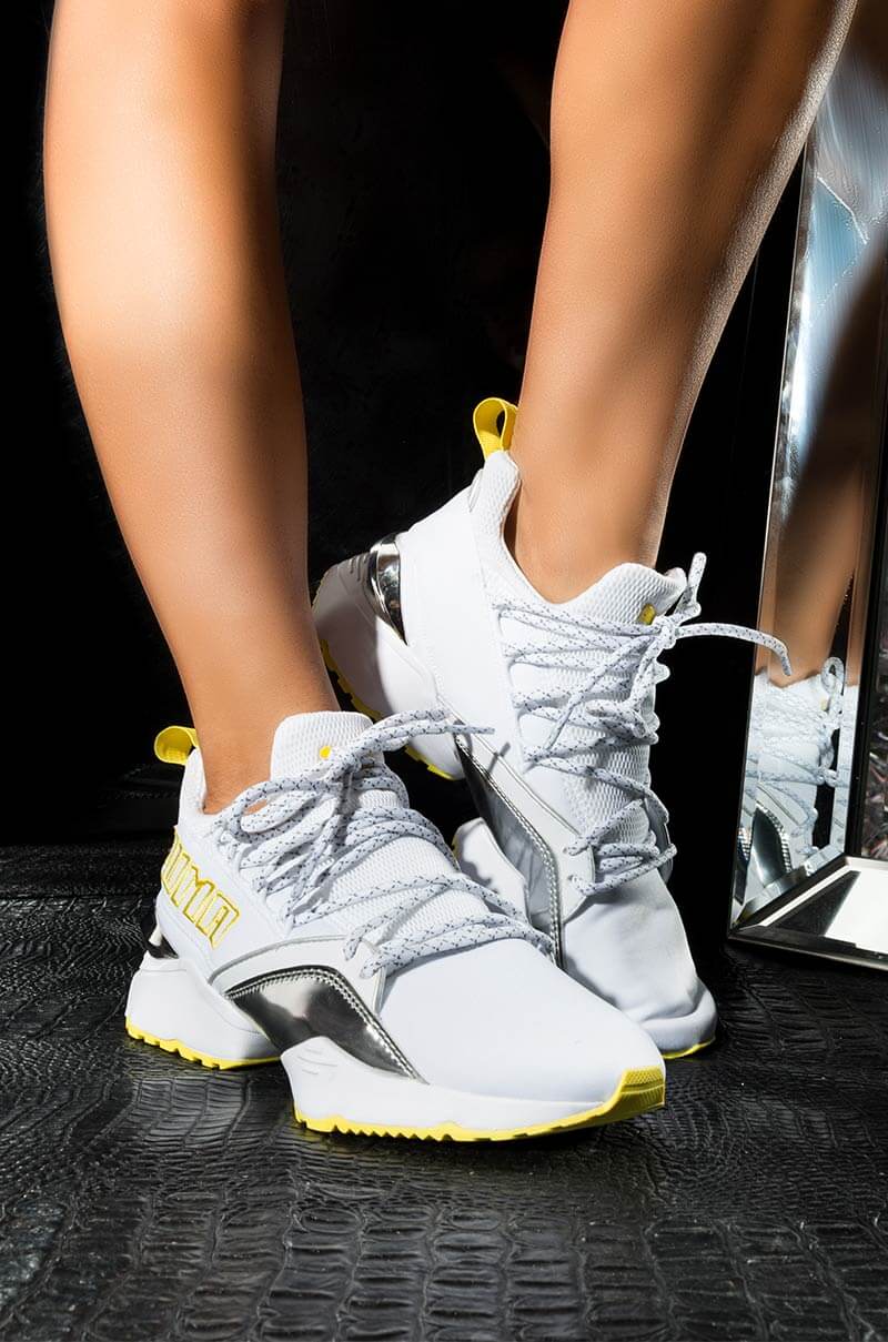 PUMA Womens Muse Maia Metallic Trainer Sneaker, In Yellow