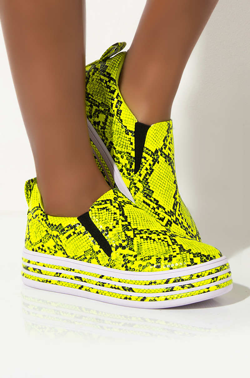UPC 018238000099 product image for AKIRA Slide Away Flatform Snake Sneaker | upcitemdb.com